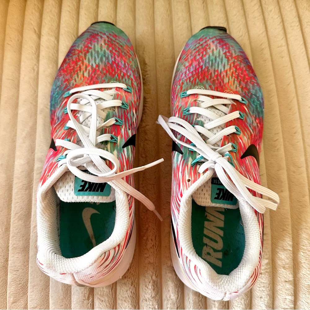 Nike Air Zoom Pegasus 34 in vibrant Sunburst Blue/White-Pink colorway - Picture 6 of 12